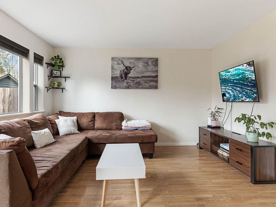 1st image of 345 Menzies Ave #B