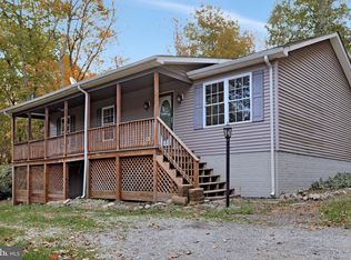 962 Applewood Dr, Front Royal, VA 22630