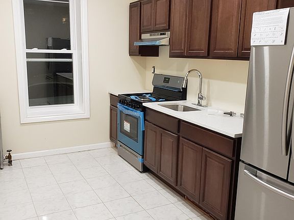 2nd image of 1471 Ovington Ave #1