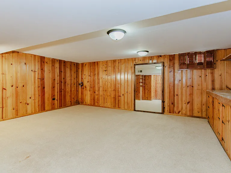 4852 Carol St — Photo 24