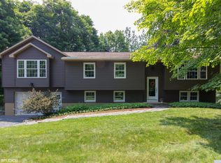 71 W Pine Rd, Staatsburg, NY 12580