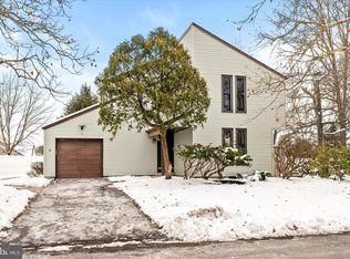 13 Pennington Rd, East Windsor, NJ 08520