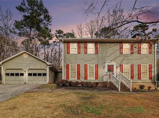 1490 Hickory Ln SW, Lilburn, GA 30047