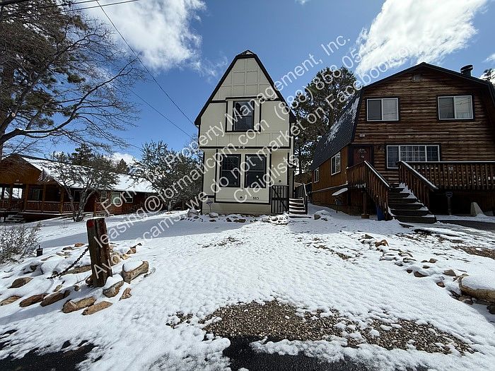 1st image of 883 Vista Ave