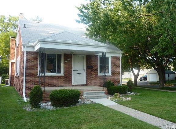 2nd image of 21845 Alger St