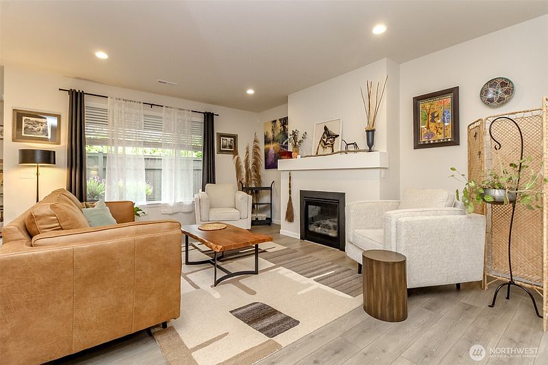 5th image of 12104 126th Avenue Ct E