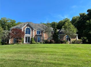 29 Helmstown Ct, Tuxedo Park, NY 10987