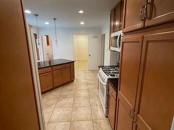 3rd image of 5124 Richardson Dr