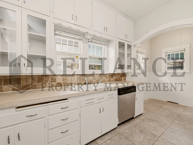 525 S Chautauqua Ave — Photo 28