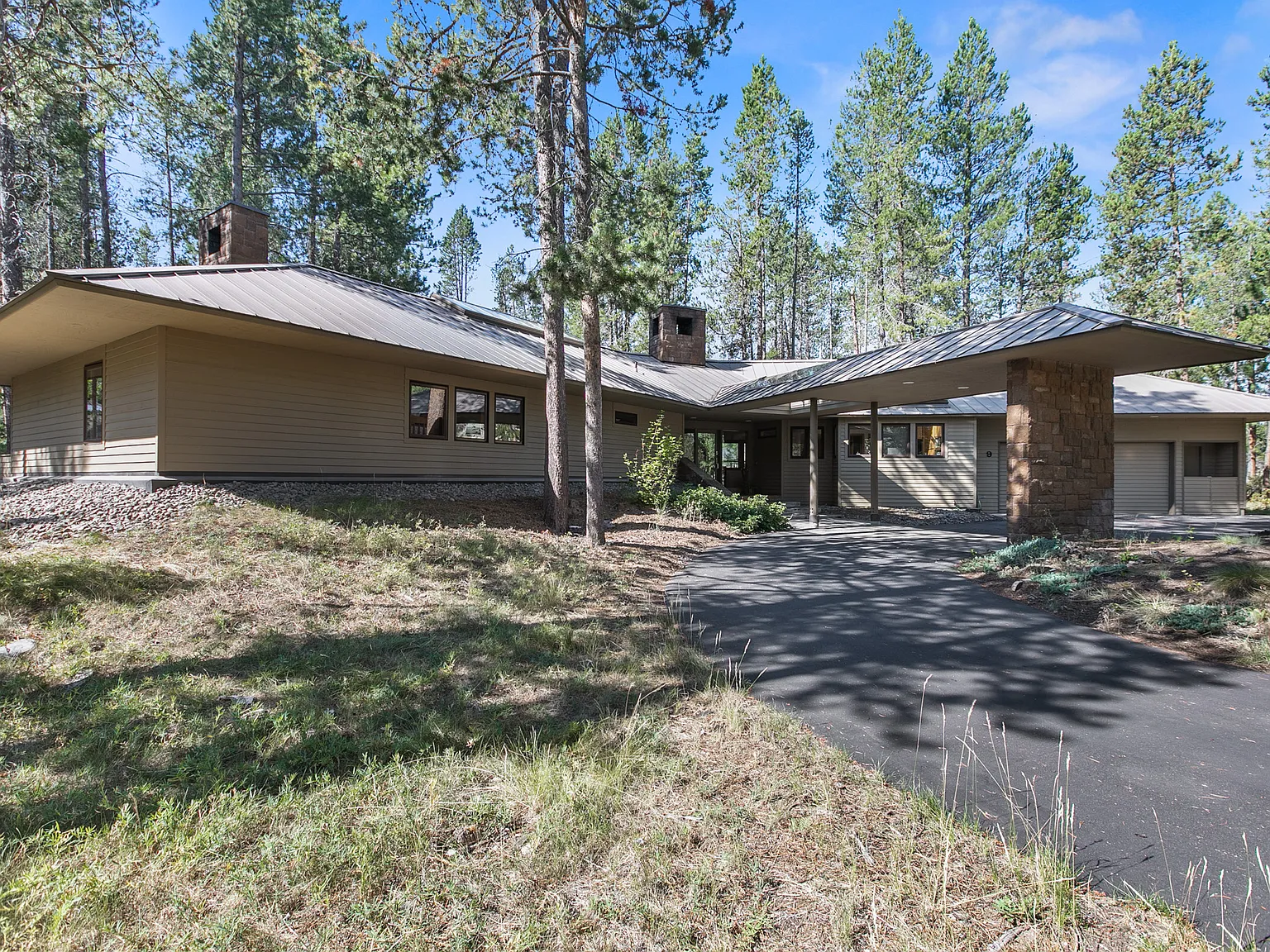 3 bed, 2.5 bath, 2270 sqft, $4,500 — Photo 4