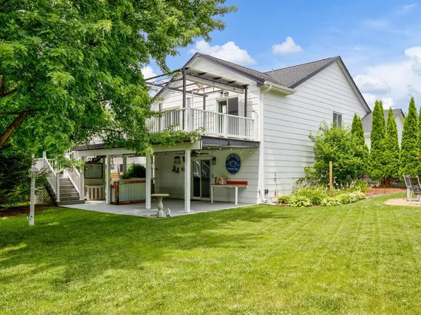 5304 Brookview Dr, West Des Moines, IA 50266