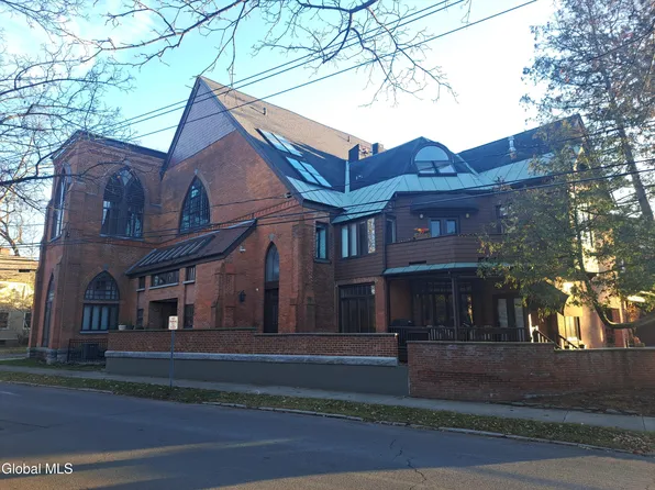 106 Spring St Street #8, Saratoga Springs, NY 12866