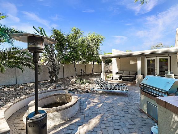 3rd image of 5501 E Waltann Ln