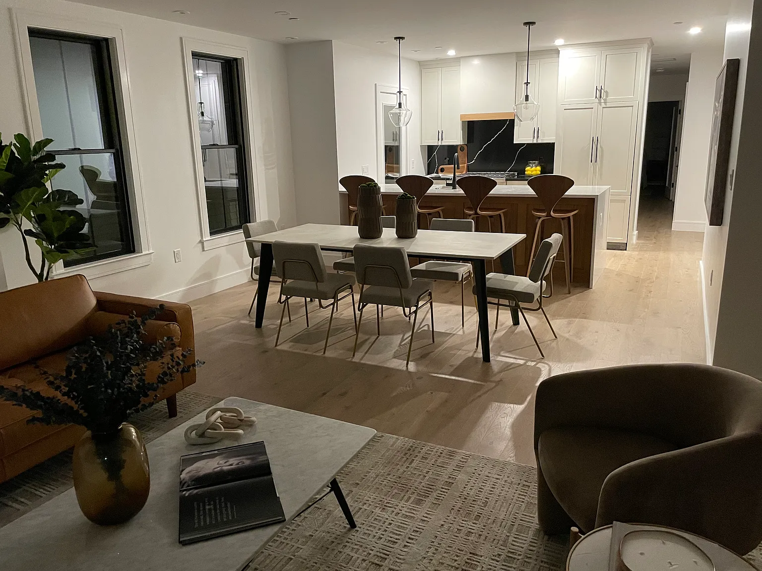 2 bed, 1168 sqft, $4,500 — Photo 4