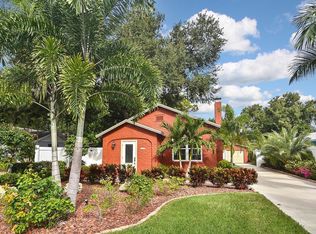218 Pameto Rd, Nokomis, FL 34275