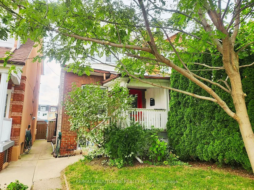 60 Gillespie Ave