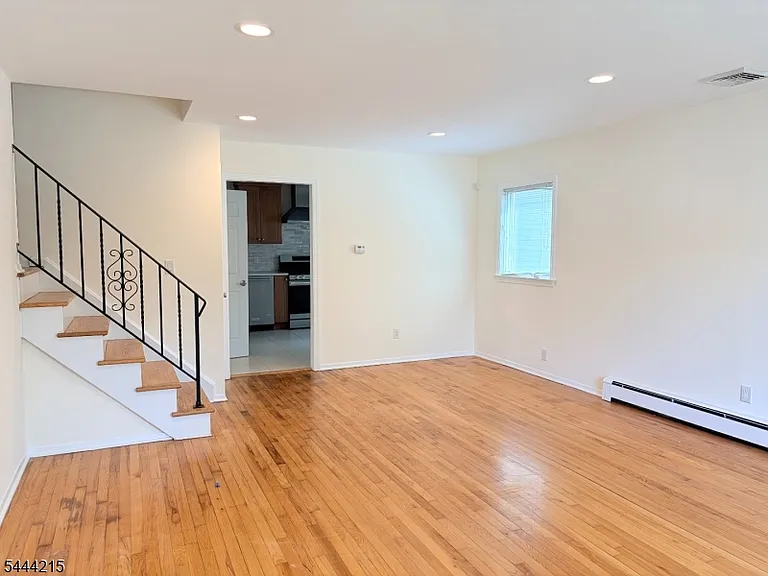 32 Pawnee Ave — Photo 5