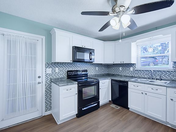 4th image of 7318 Hydrus Dr