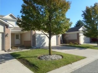17597 Liberty Ln #61, Brownstown, MI 48193