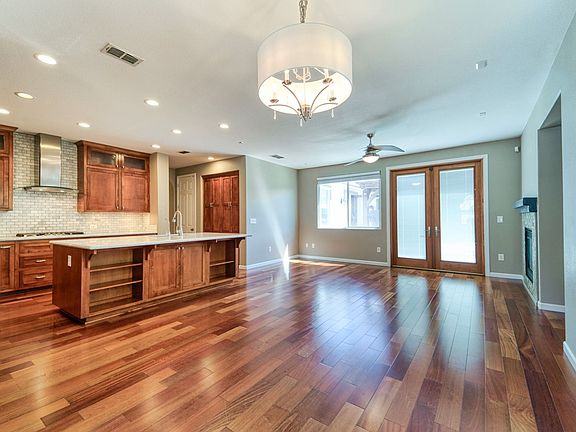 4th image of 1358 Oregon Creek Way