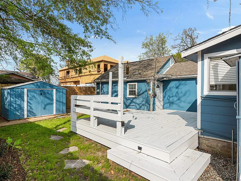 320 Coronado St #A — Photo 28