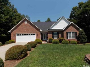 104 Spotted Fawn Ct, Hudson, NC 28638