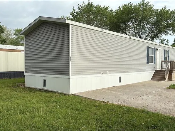 803 Carriage Lane Est #803, Streator, IL 61364