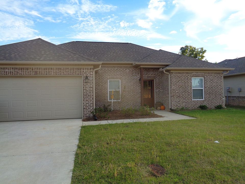 1st image of 1010 Briarwood Dr