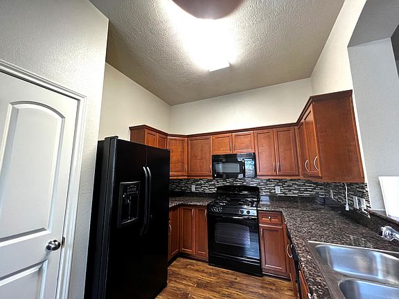 2nd image of 2902 Silver Oak Ct