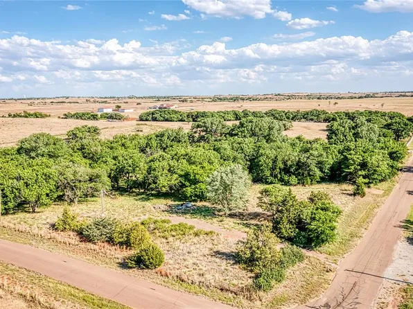 11002 N 1920th Rd, Sayre, OK 73662