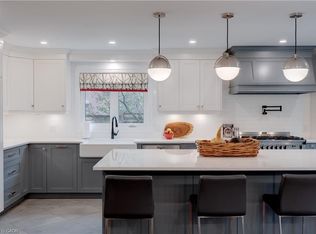 1586 Heritage Way, Oakville, ON L6M 2Z5