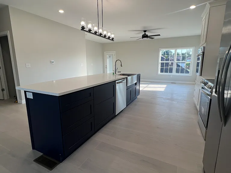 301 Pam Dr — Photo 4