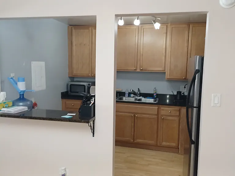 421 E Osage Ln #1A — Photo 6