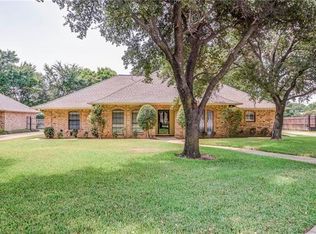 6612 Pleasant Ridge Dr, North Richland Hills, TX 76180