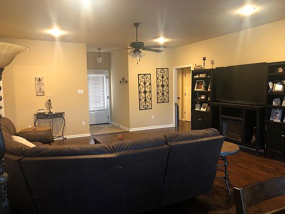 4th image of 25618 Palmwood Ct