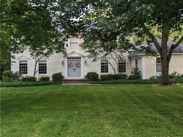 6775 Saint James Cir, Hudson, OH 44236