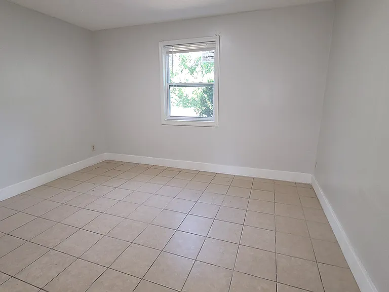 2406 Dawson St #2 — Photo 6