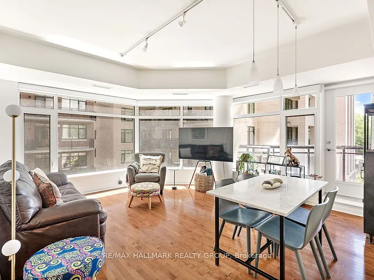 235 Kent St #514 — Photo 9