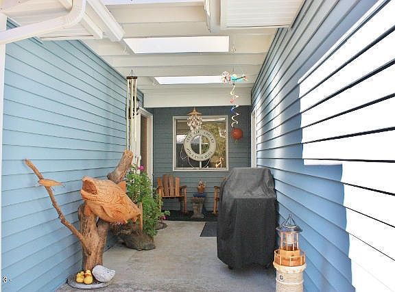 3rd image of 5645 Hacienda Ave