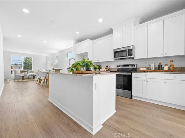 9423 N Sepulveda Blvd #1, North Hills, CA 91343