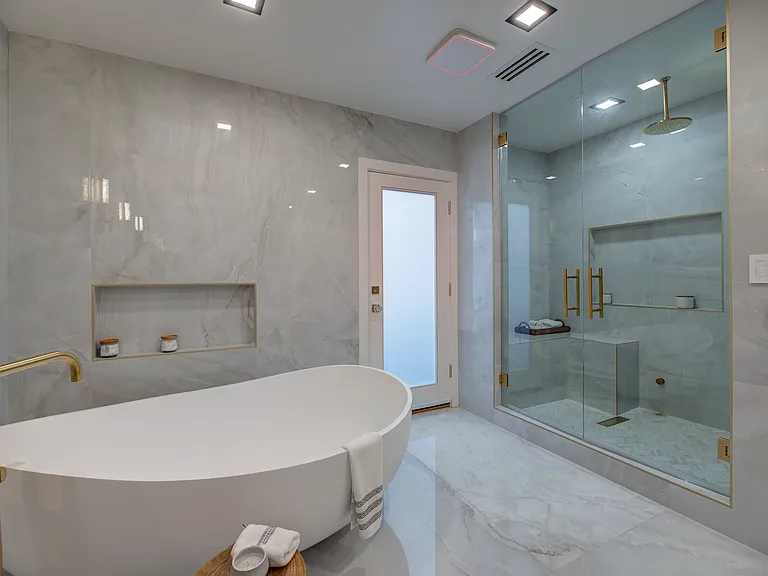 15125 Rayneta Dr — Photo 55