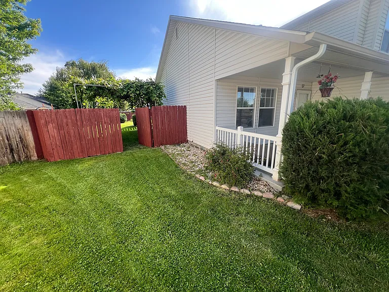 13363 W Baldcypress St — Photo 2