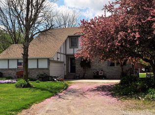 11226 Linden Rd, Linden, MI 48451