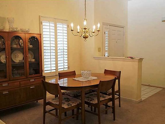 4th image of 263 Belmont Cir