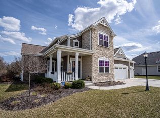 10920 N Highlander Dr, Mequon, WI 53097