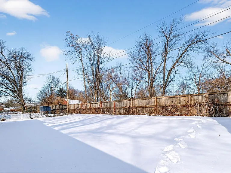 2321 Noll Dr — Photo 27