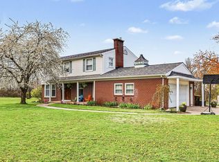 319 Greenridge Dr NW, Grand Rapids, MI 49544
