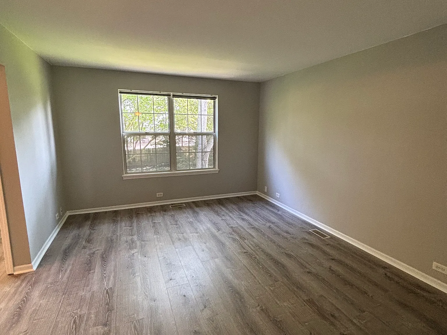 2 bed, 1.5 bath, 1133 sqft, $1,975 — Photo 4