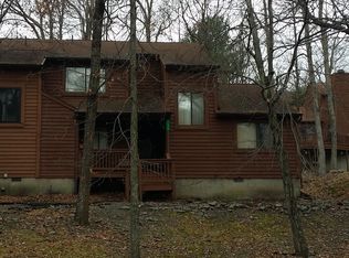 232 Sedburgh Ct, Bushkill, PA 18324