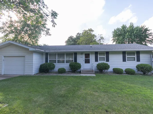 1208 Birch Hill Dr, Albert Lea, MN 56007